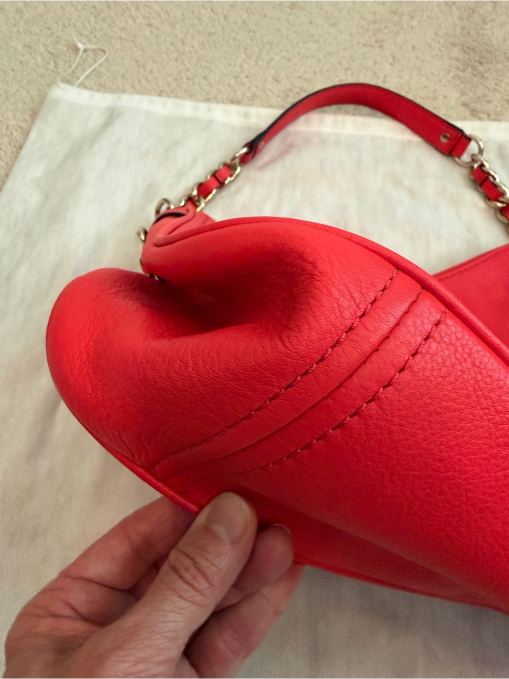 Kate Spade Pine Street Finley Hobo Bag Pebbled Leather Geranium Red Dust Bag EUC - Picture 4 of 15